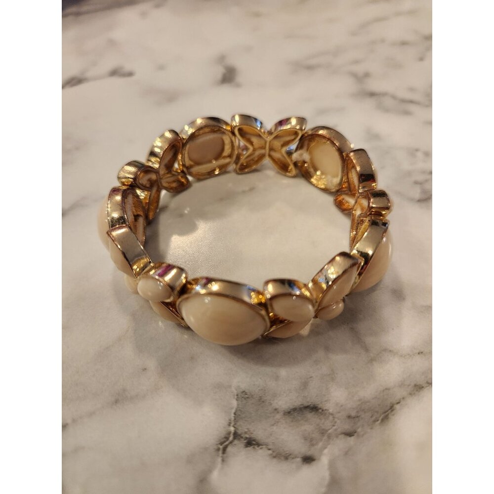 Vintage Expandable Gold-Tone White Enamel Bracelet With Floral Details